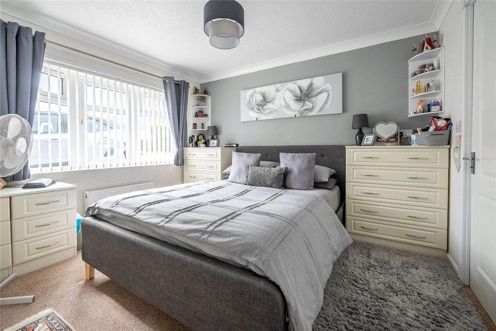 Property photo 2 of 12 Picture No. 01