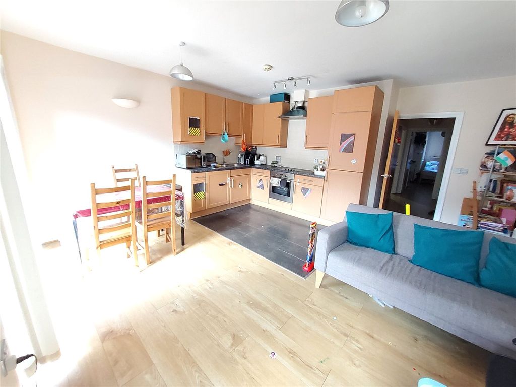 Property photo 3 of 7 Picture No. 06