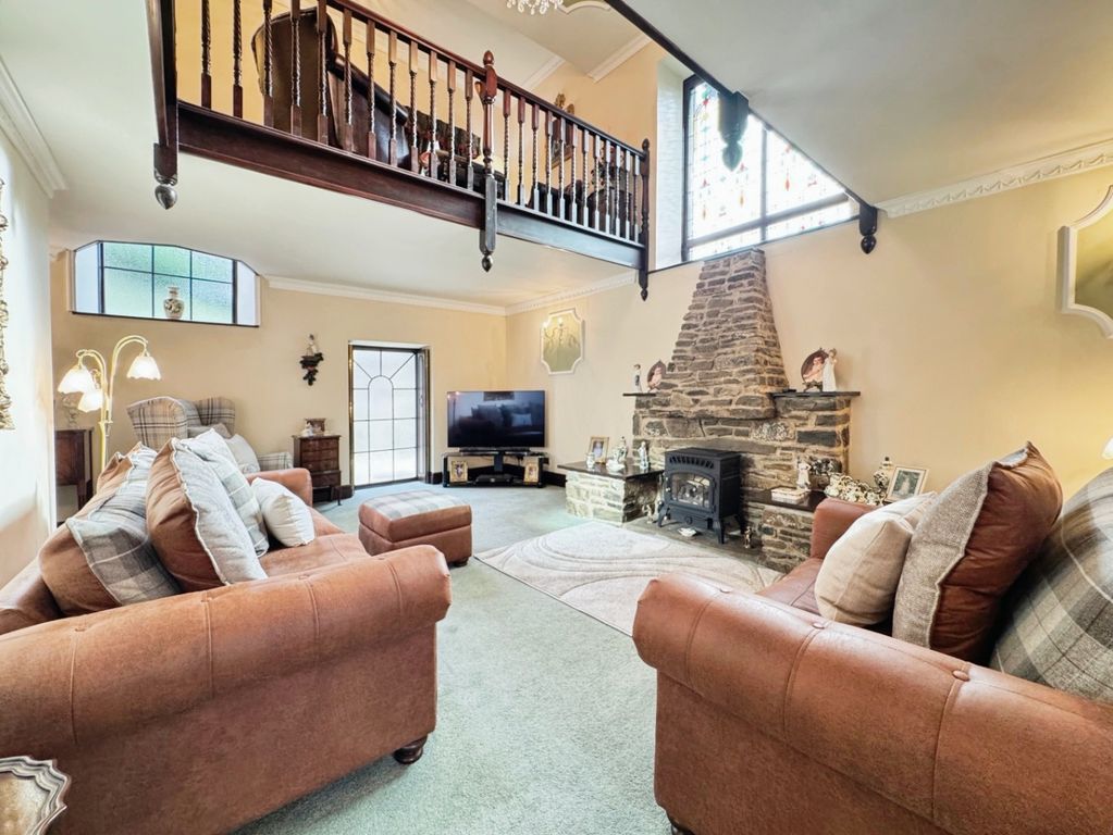Property photo 3 of 56 3973486