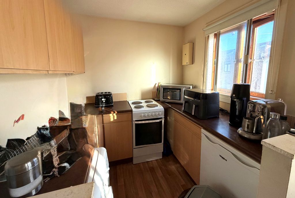 Property photo 3 of 5