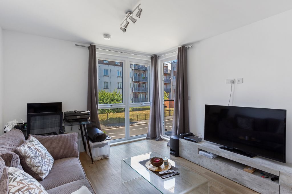 Property photo 3 of 9