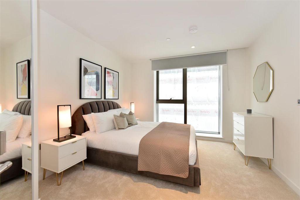 Property photo 3 of 15 804 Westmark Tower, (3).Jpg