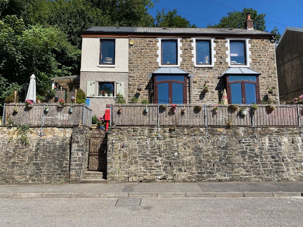 Property photo 1 of 19 Main Image