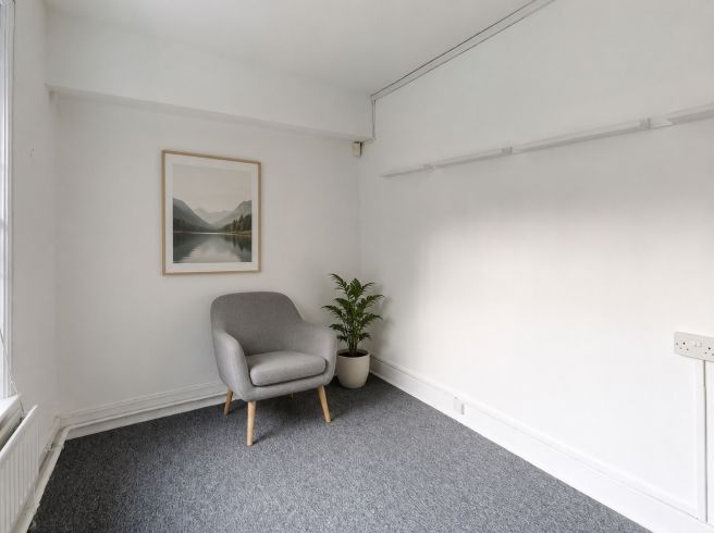 Property photo 2 of 6