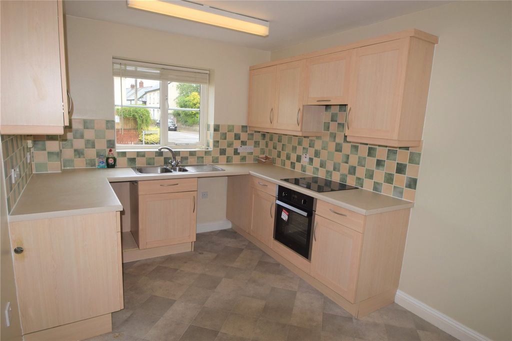 Property photo 2 of 11 Witheridge Seddons