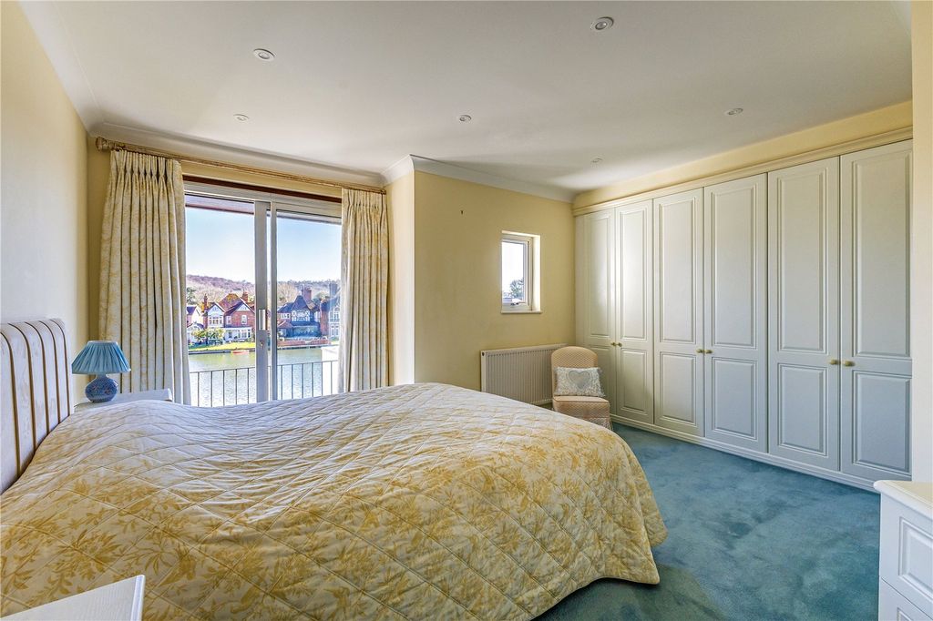 Additional image 11 of 3 bed flat for saleDunstable House, Riverside, Marlow, Buckinghamshire SL7