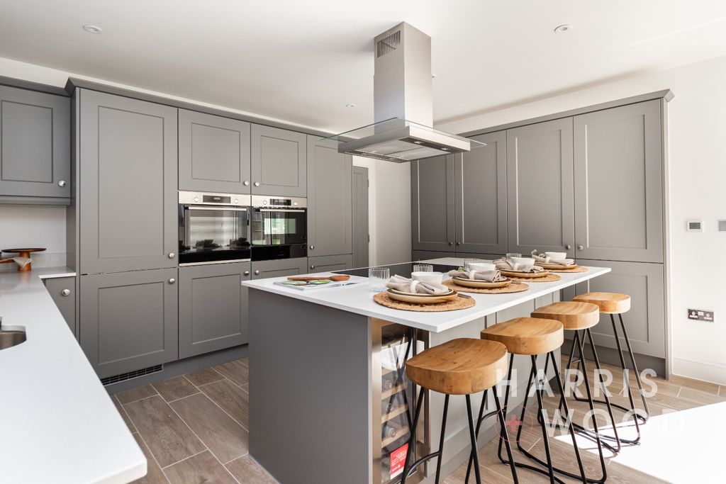 Property photo 2 of 43 5903162