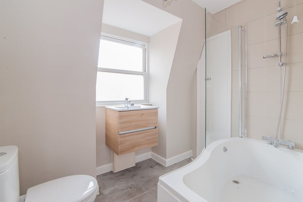 Property photo 3 of 3