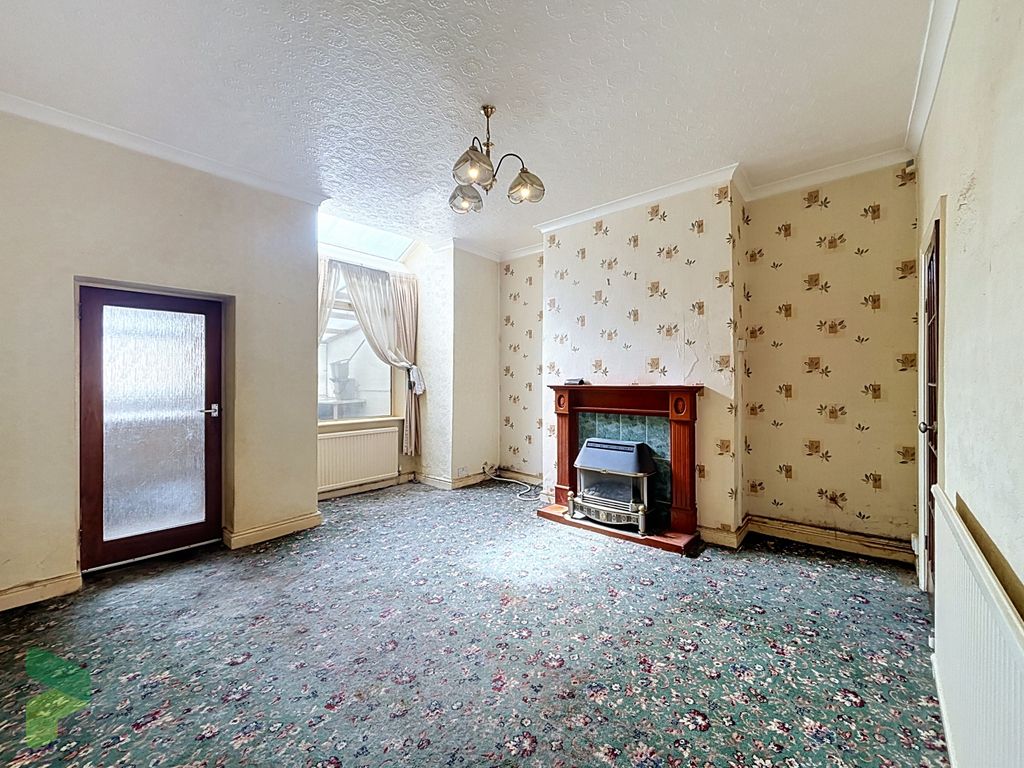 Property photo 2 of 13 Living Room/ Dining Room