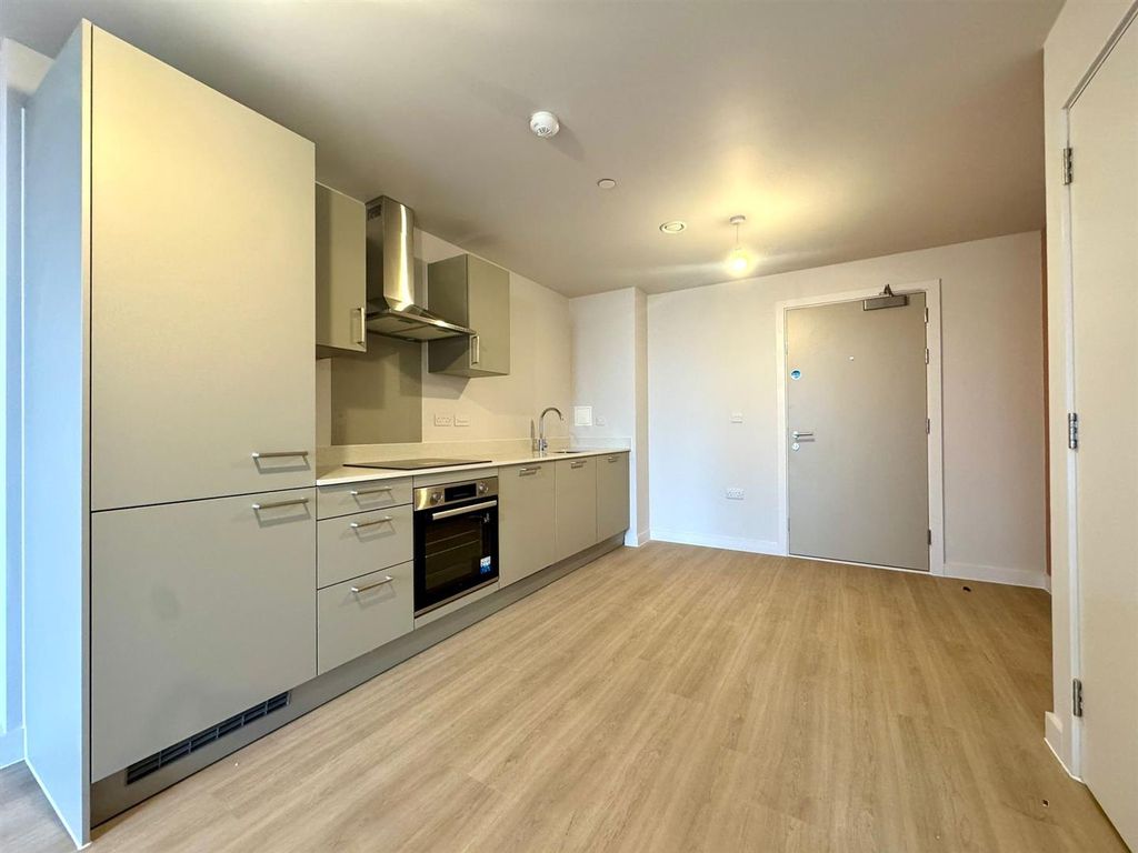 Property photo 3 of 14 Kitchen.Jpeg