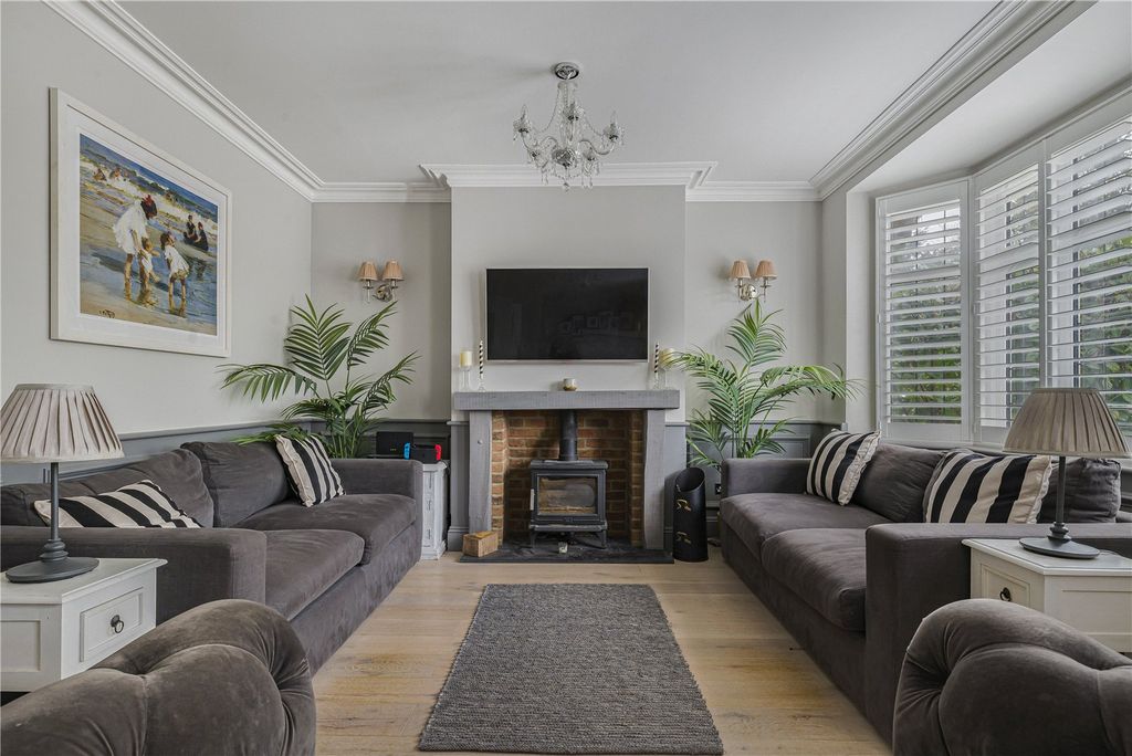 Property photo 2 of 22 Picture No. 17