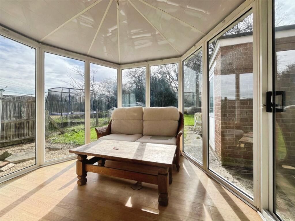 Property photo 3 of 10 Conservatory