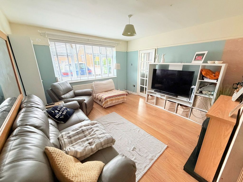 Property photo 2 of 18