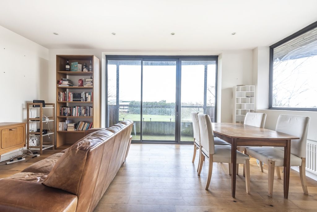 Property photo 3 of 9 View