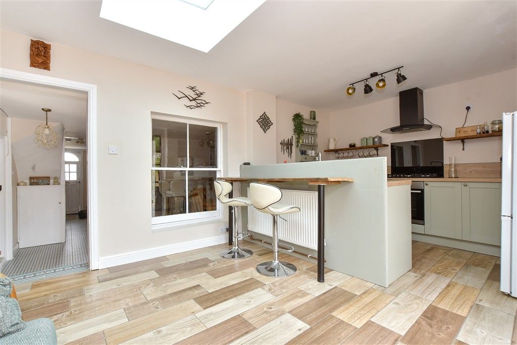 Property photo 1 of 20 Kitchen/ Breakfast Area