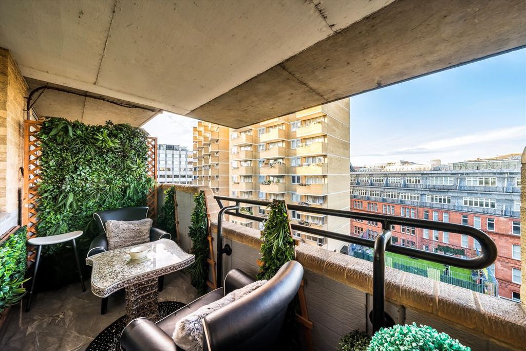 Property photo 3 of 5