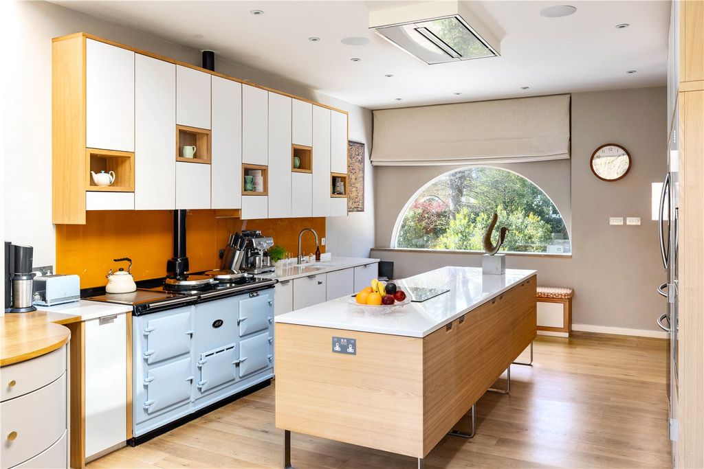 Property photo 3 of 15 Kitchen