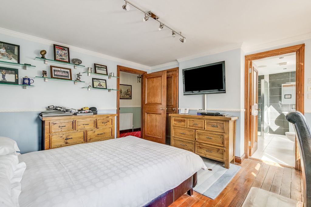 Additional image 24 of 6 bed detached house for saleMoormead Hill House, Offley Road, Hitchin SG5