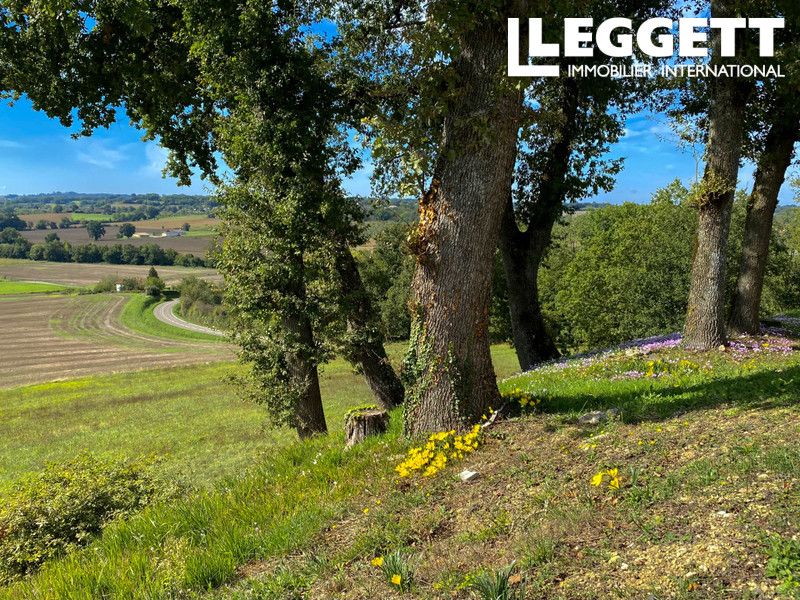 Property photo 2 of 10