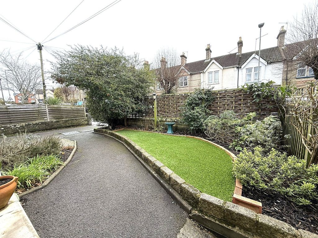 Property photo 2 of 24