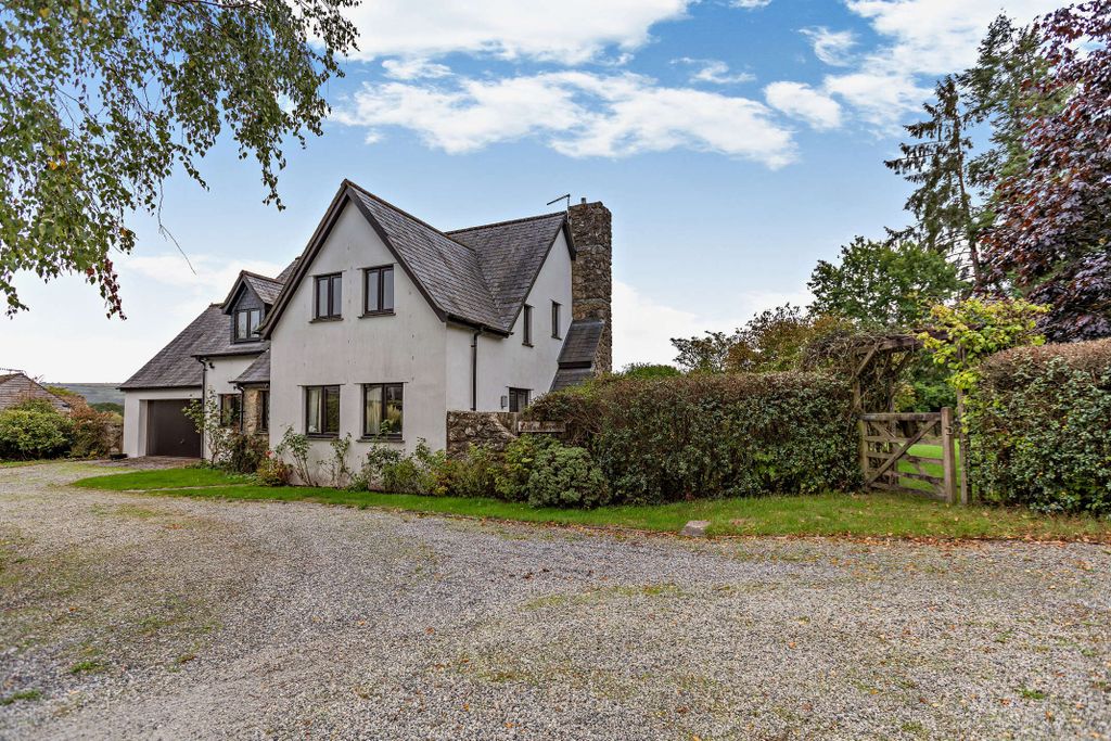 Property photo 1 of 20 Little Hoopern