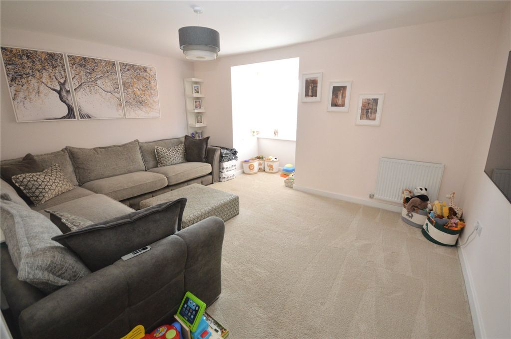 Property photo 2 of 16 Picture No. 10