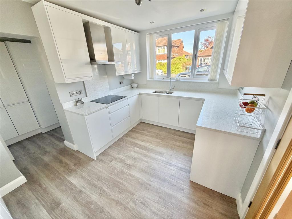 Property photo 3 of 42 Image 3