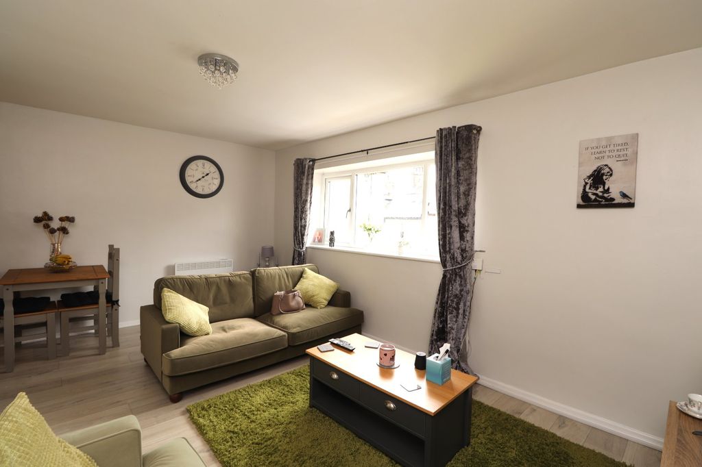 Property photo 1 of 4 Picture No. 05