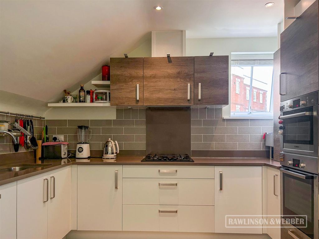 Additional image 5 of 3 bed flat for saleQueens Reach, East Molesey KT8
