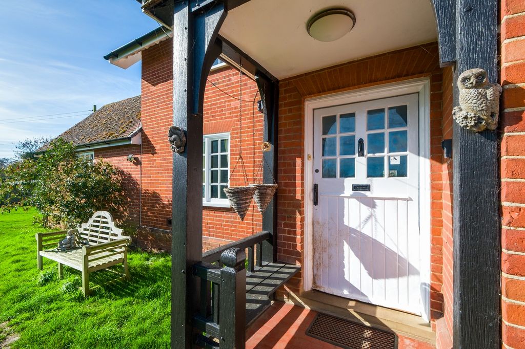 Property photo 3 of 34