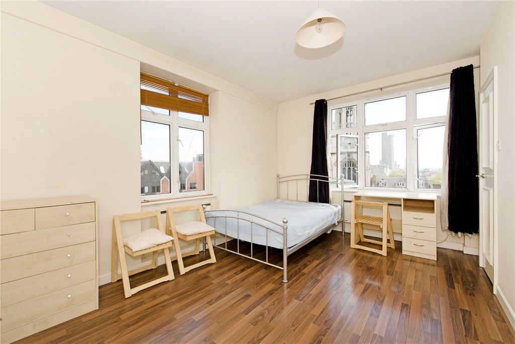 Property photo 2 of 7