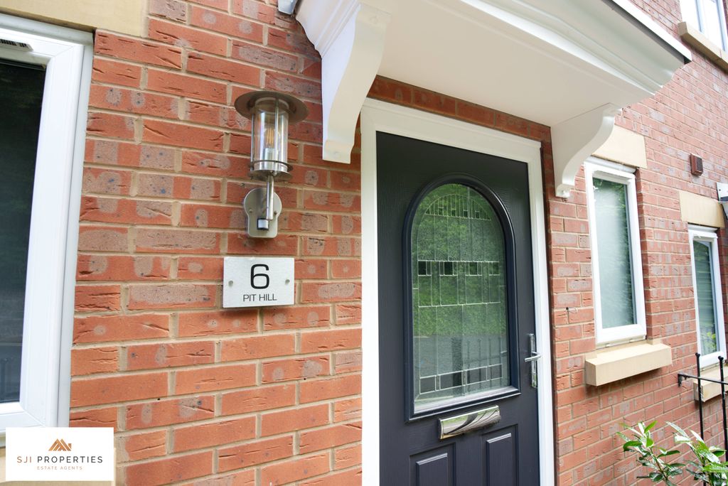 Property photo 2 of 22 Entrance Door