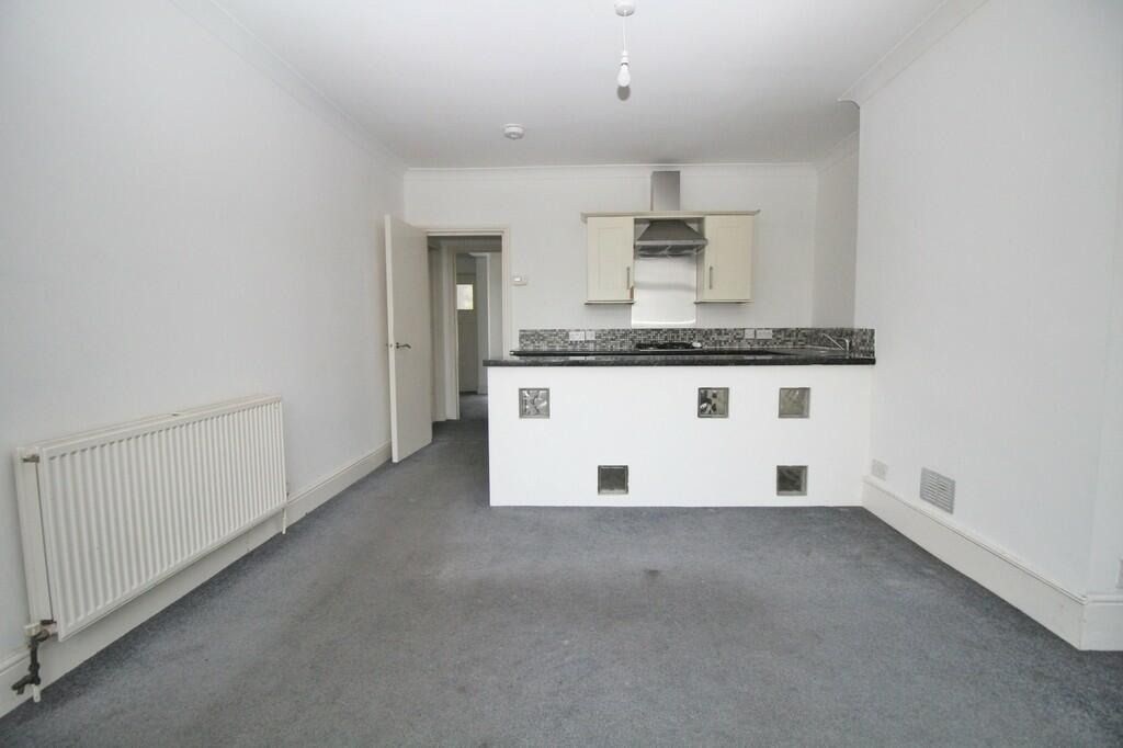 Property photo 2 of 11 4545651