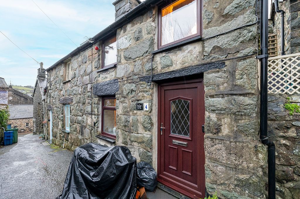 Property photo 1 of 27