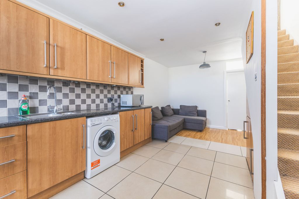 Property photo 2 of 13 Gallery