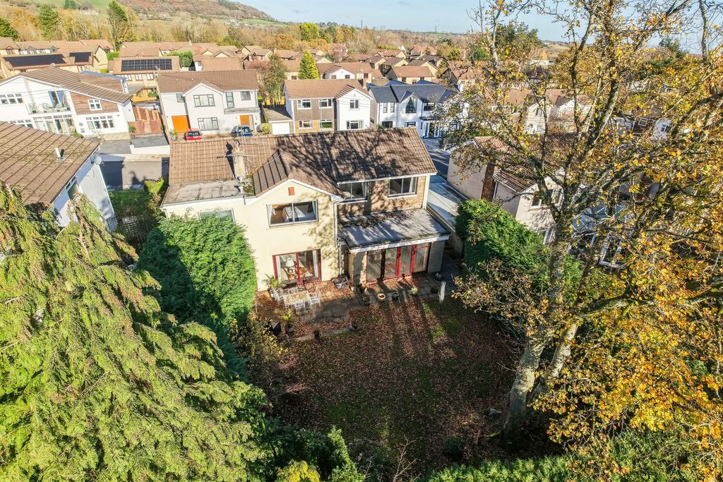 房产图片 12 - 出售独立别墅，四卧室，Holly Grove，Lisvane，卡迪夫 CF14