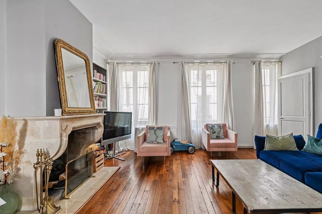 Property photo 1 of 14 Charming 2-Bedroom Apartment In Paris 6Ème