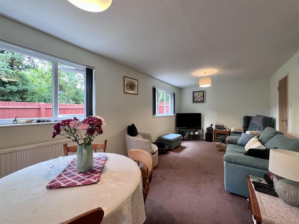 Property photo 3 of 15