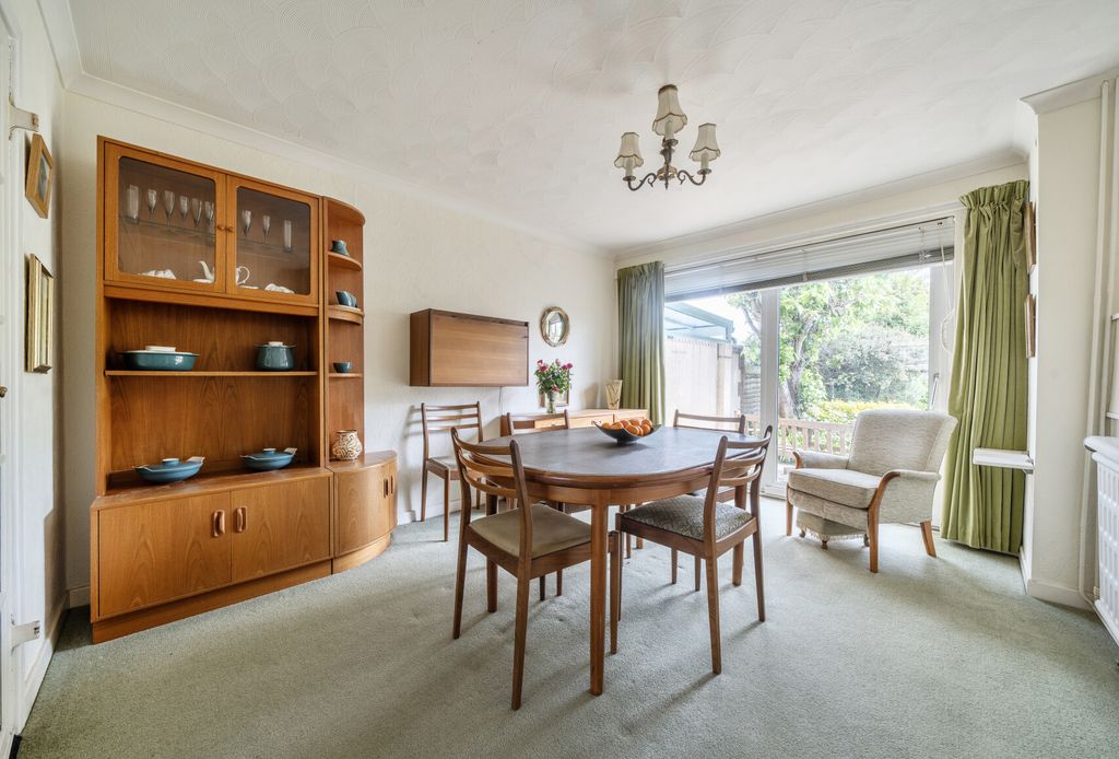 Property photo 2 of 13 1457402-15-6A05F5...