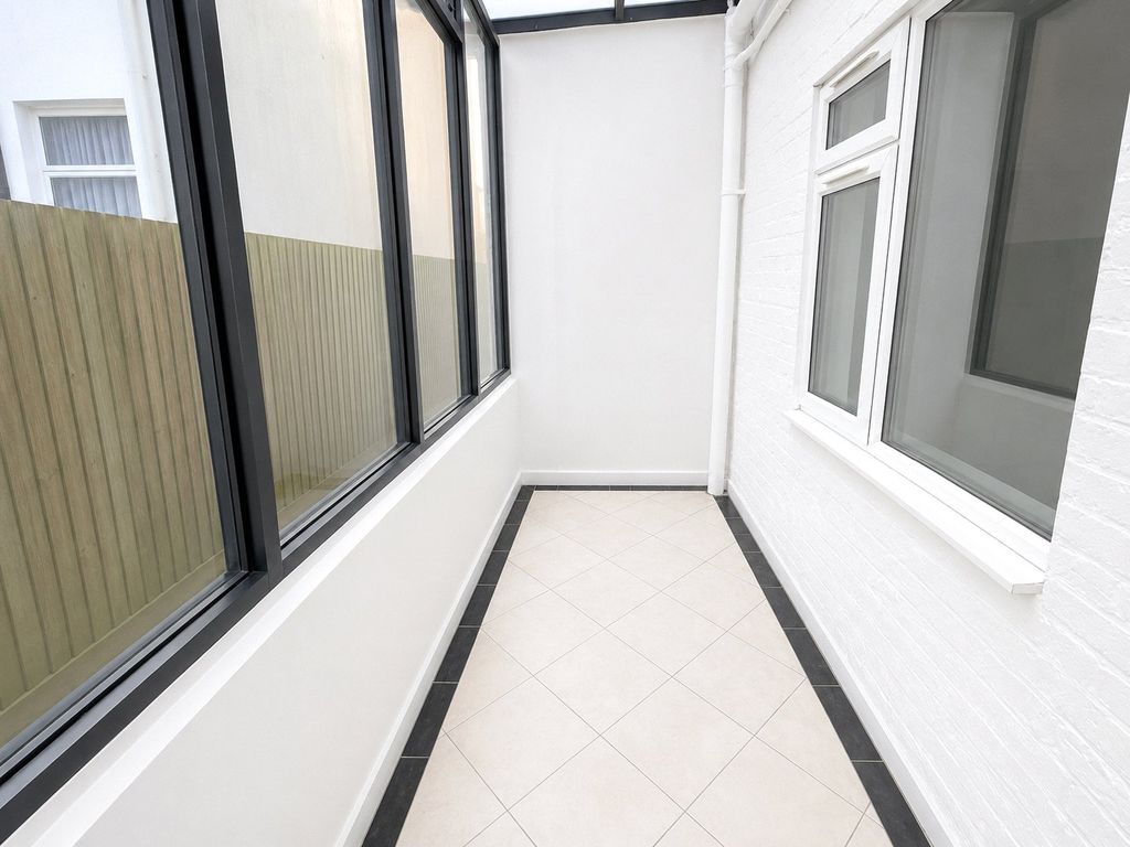 Additional image 4 of 3 bed flat for saleBulstrode Road, Hounslow, Greater London TW3