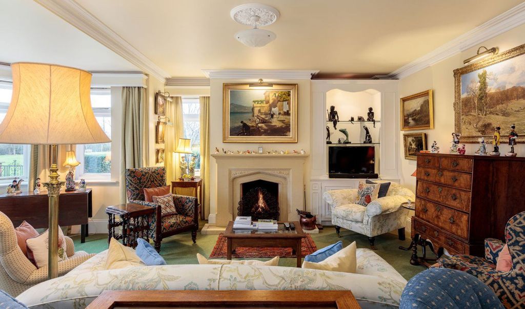 Property photo 3 of 11