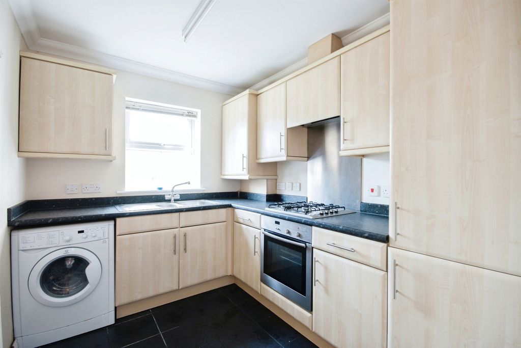 Property photo 3 of 15