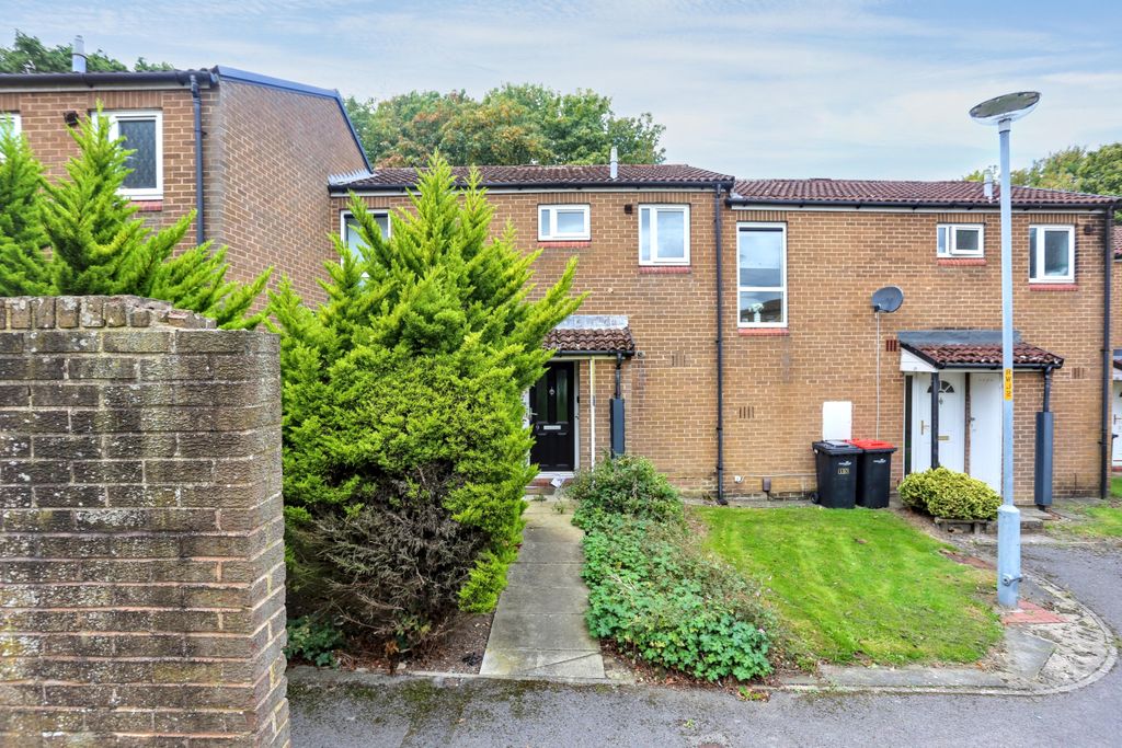Property photo 1 of 10 9 Miniott Walk, Hemlington, Middlesbrough, Cleveland, Ts8 9Na