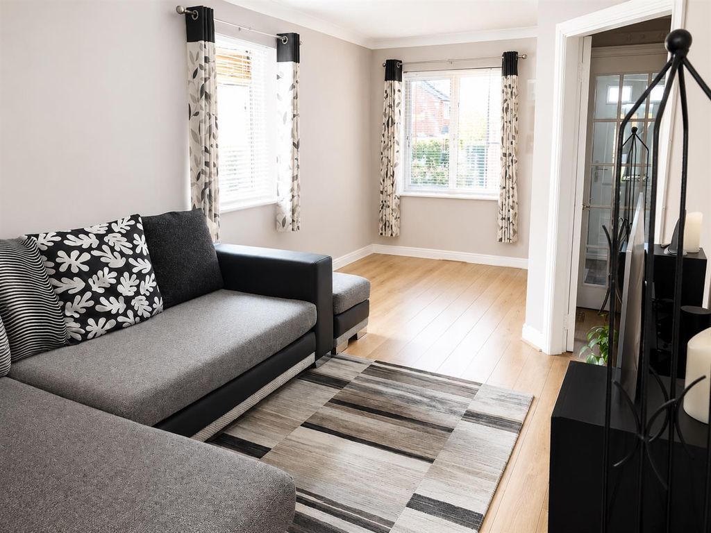 Property photo 3 of 11 Coopers Estate Agents