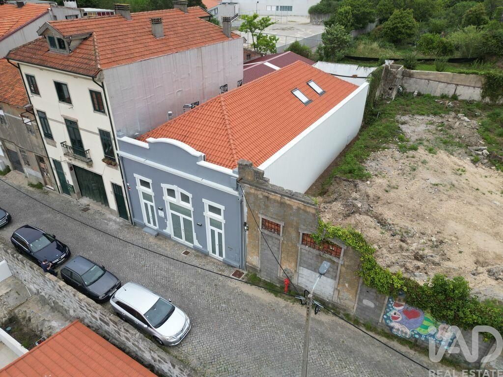 Property photo 1 of 28