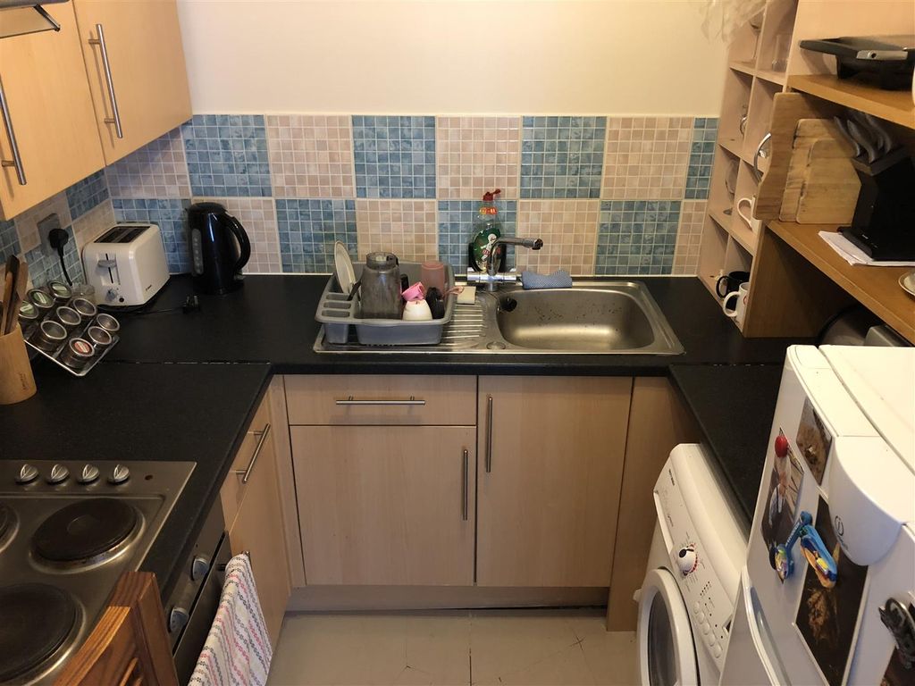 Property photo 2 of 6