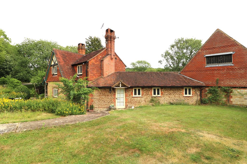 Property photo 1 of 8