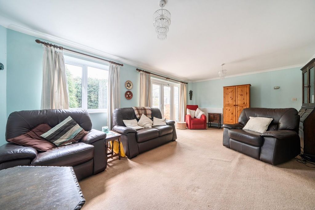 Property photo 2 of 21 1435045-1-69ce593331c58.Jpg