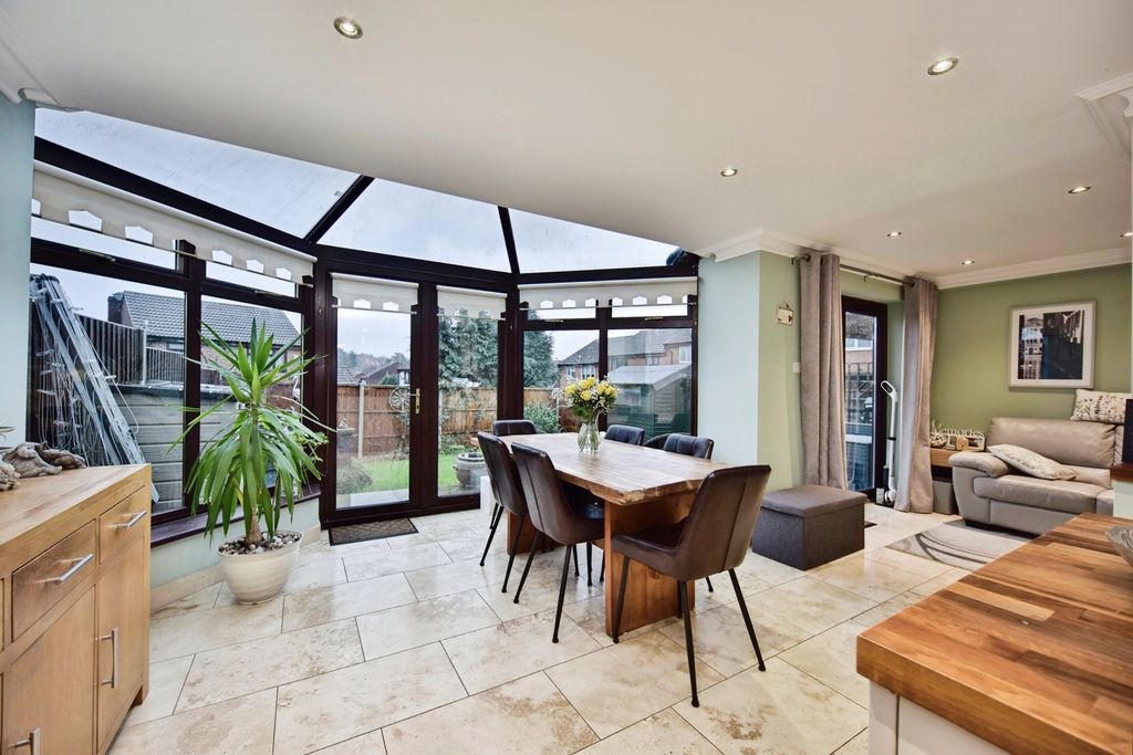 Property photo 3 of 28 Pbox-Img.Jpg