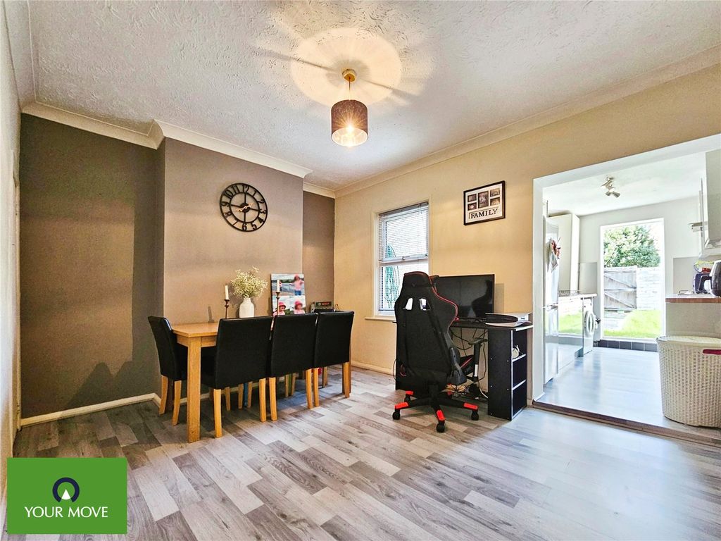 Property photo 3 of 8 Dining Room